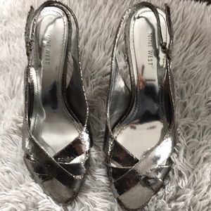 Nine West heels size 9 1/2 pewter